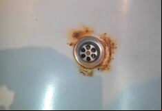 Qué hago si mi bañera está picada: tips para arreglarla