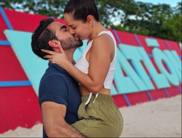 Frederik Oldenburg cargando a la actiz colombiana (Foto: Carmen Villalobos / Instagram)