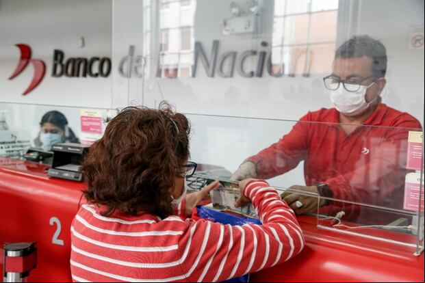 Si no tienes cuenta, puedes cobrar a través de la ventanilla del Banco de la Nación (Foto: BN)