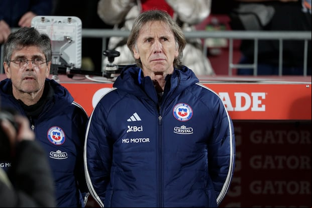 Ricardo Gareca se estrenó oficialmente en Chile con un empate ante Perú por la Copa América. (Foto: EFE)