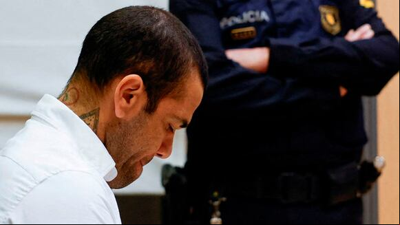 Dani Alves es condenado a 4 años y 6 meses de cárcel por agresión sexual