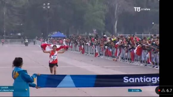 Cristhian Pacheco ganó la Maratón Masculina. (Video: Tele13 de Chile)