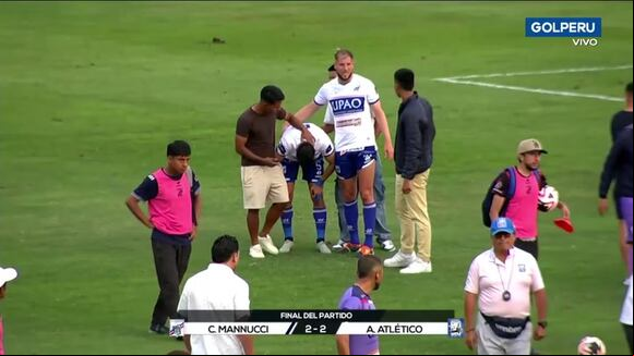 Reacciones tras el descenso de Carlos A. Mannucci tras el pitazo final. (Video: GOLPERU)