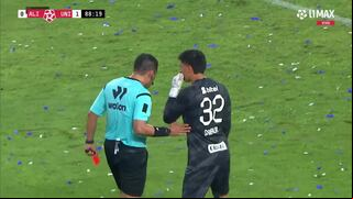 ¡Por fuerte falta sobre Rivera! Expulsión a Saravia y Alianza Lima se queda con nueve ante la ‘U’