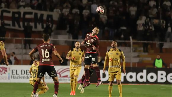 Resumen de Universitario vs. Cusco FC por el Torneo Clausura. (L1 MAX)