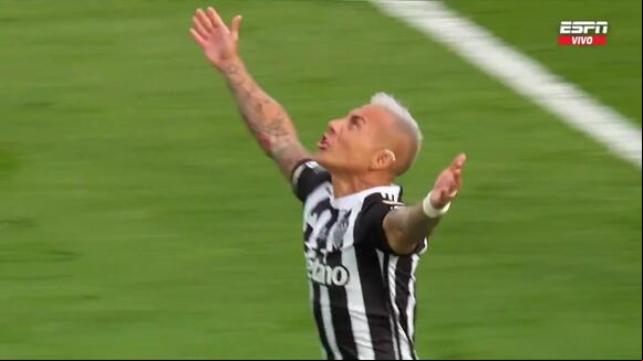 Gol de Eduardo Vargas para el descuento de Atlético Mineiro ante Botafogo. (Video: ESPN)