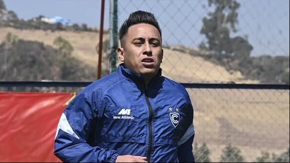 Hinchas de Cienciano corearon el nombre de Christian Cueva. (Video: Ciencianista)