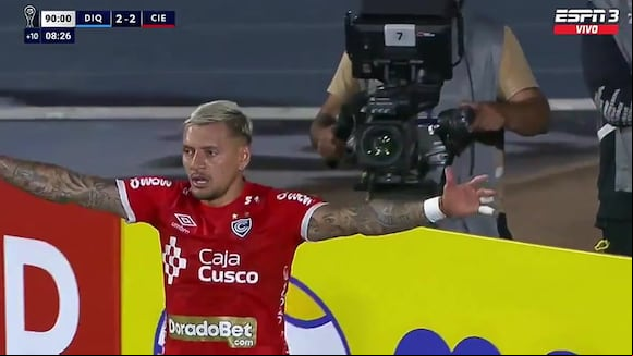 Christian Cueva apareció en la foto del gol de Cienciano con una gran asistencia. (Video: ESPN)