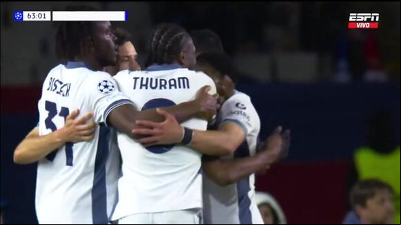 Segundo gol de Denzel Dumfries para el 2-3 del Barcelona vs. Inter por Champions League. (Video: ESPN)