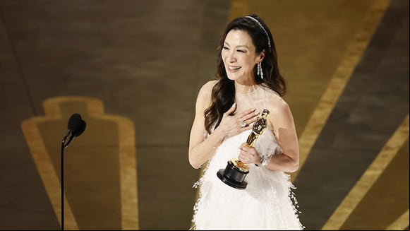 Michelle Yeoh gana el Oscar a Mejor Actriz 2023 por ‘Todo a la vez en todas partes’ (Video: ABC/Oscars).