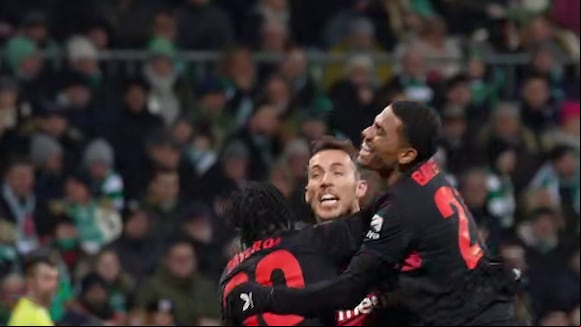 Alex Grimaldo en Bayer Leverkusen. (Video: Leverkusen)